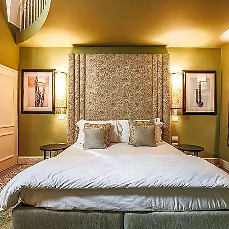 Casa de hóspedes Palazzo Flora 4*