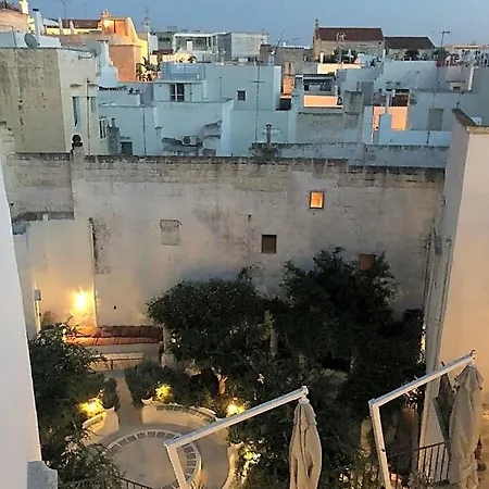 بيت ضيافة Palazzo Flora