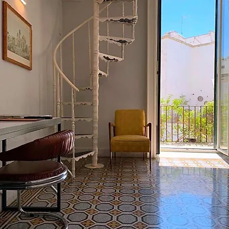 Palazzo Flora غالّيبولي